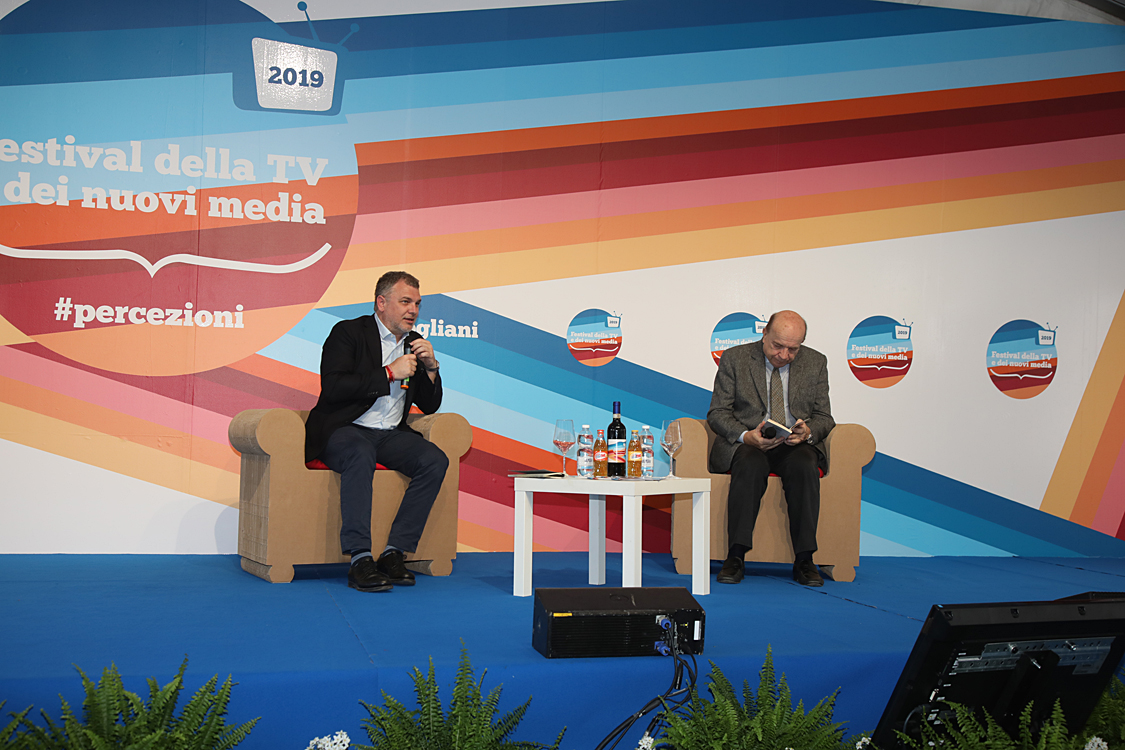 Festival della TV e dei Nuovi Media 2019_287.jpg - La percezione della legalità e dei diritti Tempi della giustizia e certezza della pena, burocrazia ossessiva, corruzione diffusa, criminalità che sembra controllare intere aree del Paese.  Legalità e diritti sono percepiti solo come concetti astratti ? Repressione e propaganda sono le uniche risposte possibili? Lirio Abbate e Gustavo Zagrebelsky.